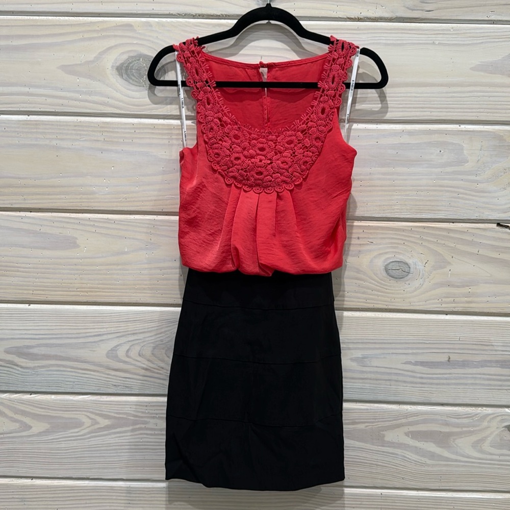 B Darlin Balck and Coral fitted dress